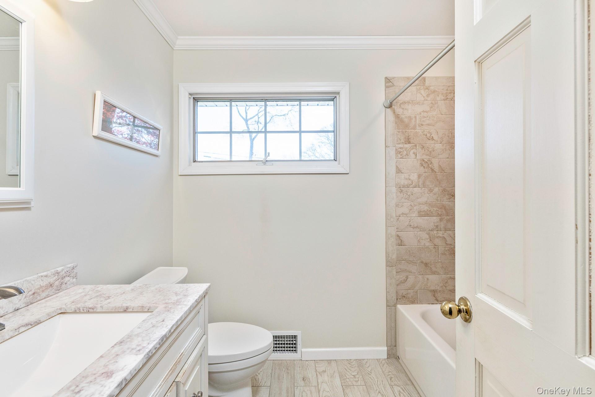 Single Family Whiting Suffolk County, NY 11942, MLS-937598-14