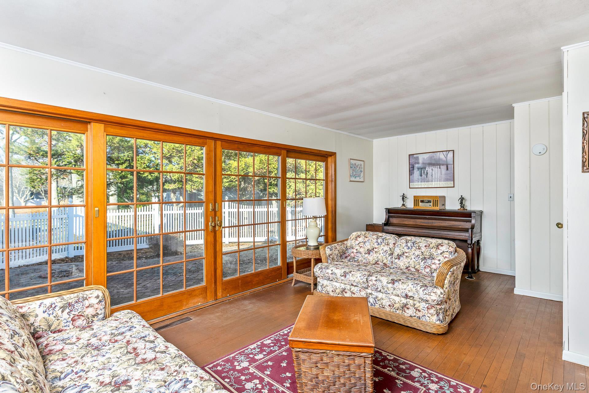 Single Family Whiting Suffolk County, NY 11942, MLS-937598-9