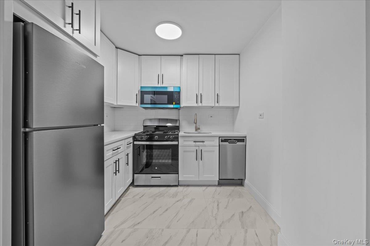 Coop Netherland  Bronx, NY 10463, MLS-937617-7