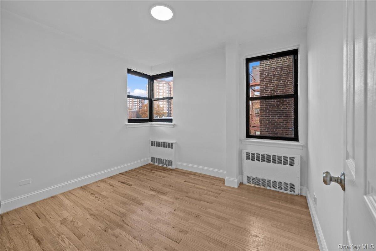 Coop Netherland  Bronx, NY 10463, MLS-937617-9