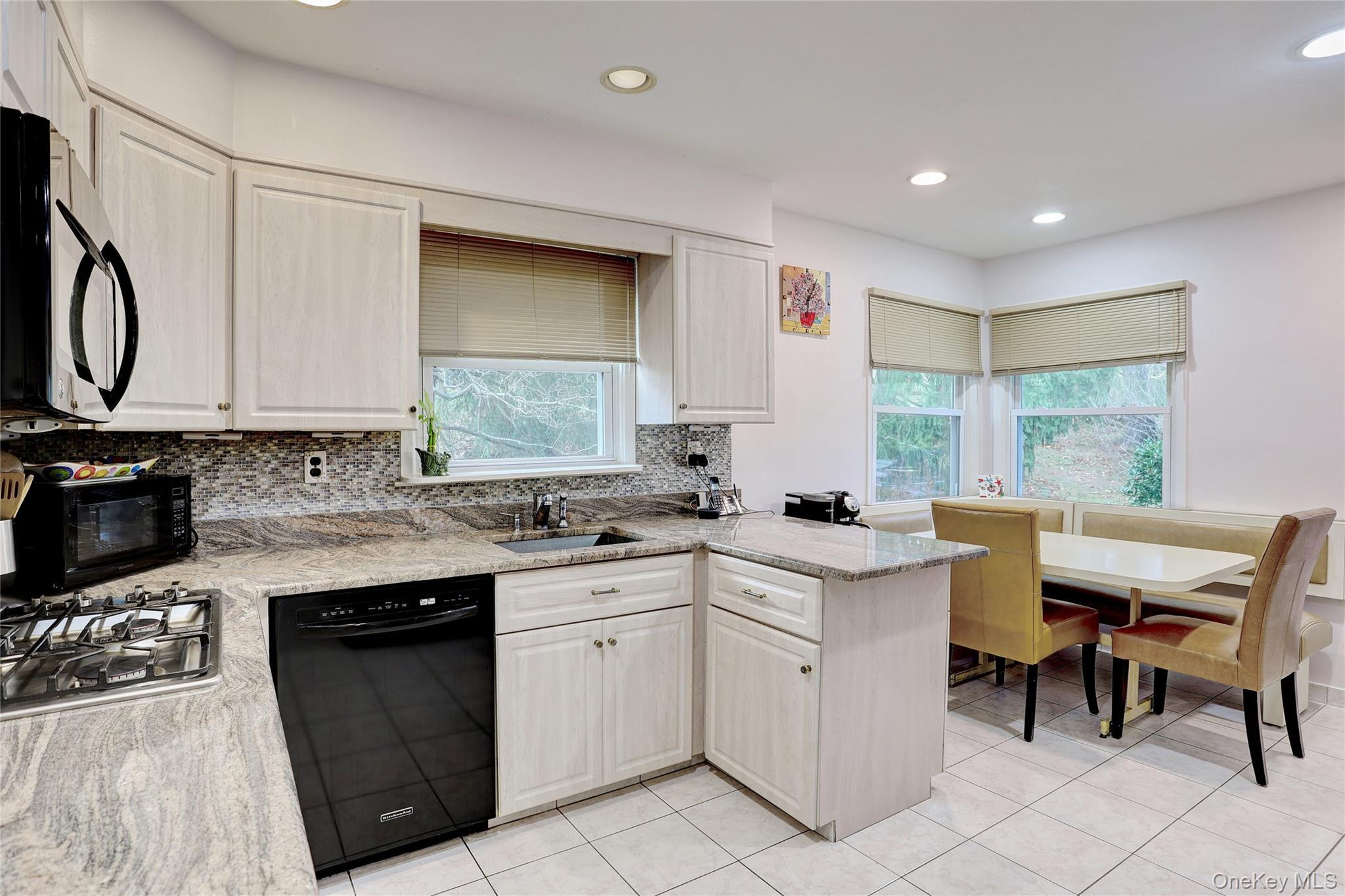 Single Family Berry Rockland County, NY 10983, MLS-937623-11