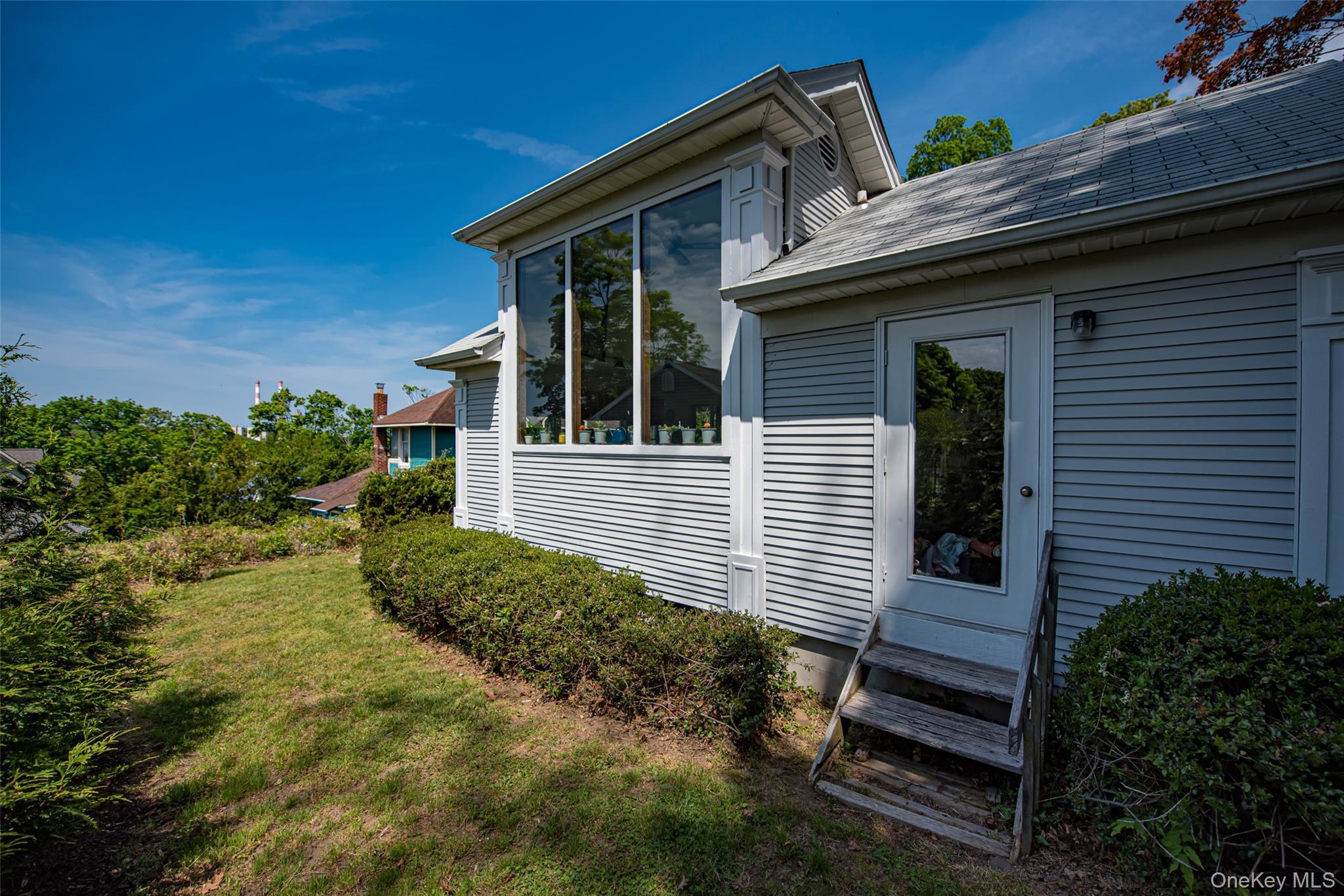 Single Family Bleeker  Suffolk County, NY 11777, MLS-937633-39