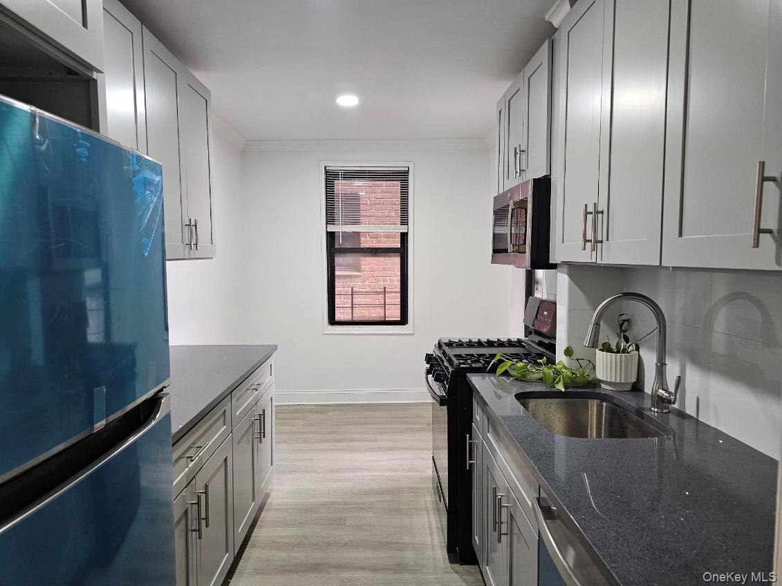 Coop 72  Queens, NY 11367, MLS-937641-3