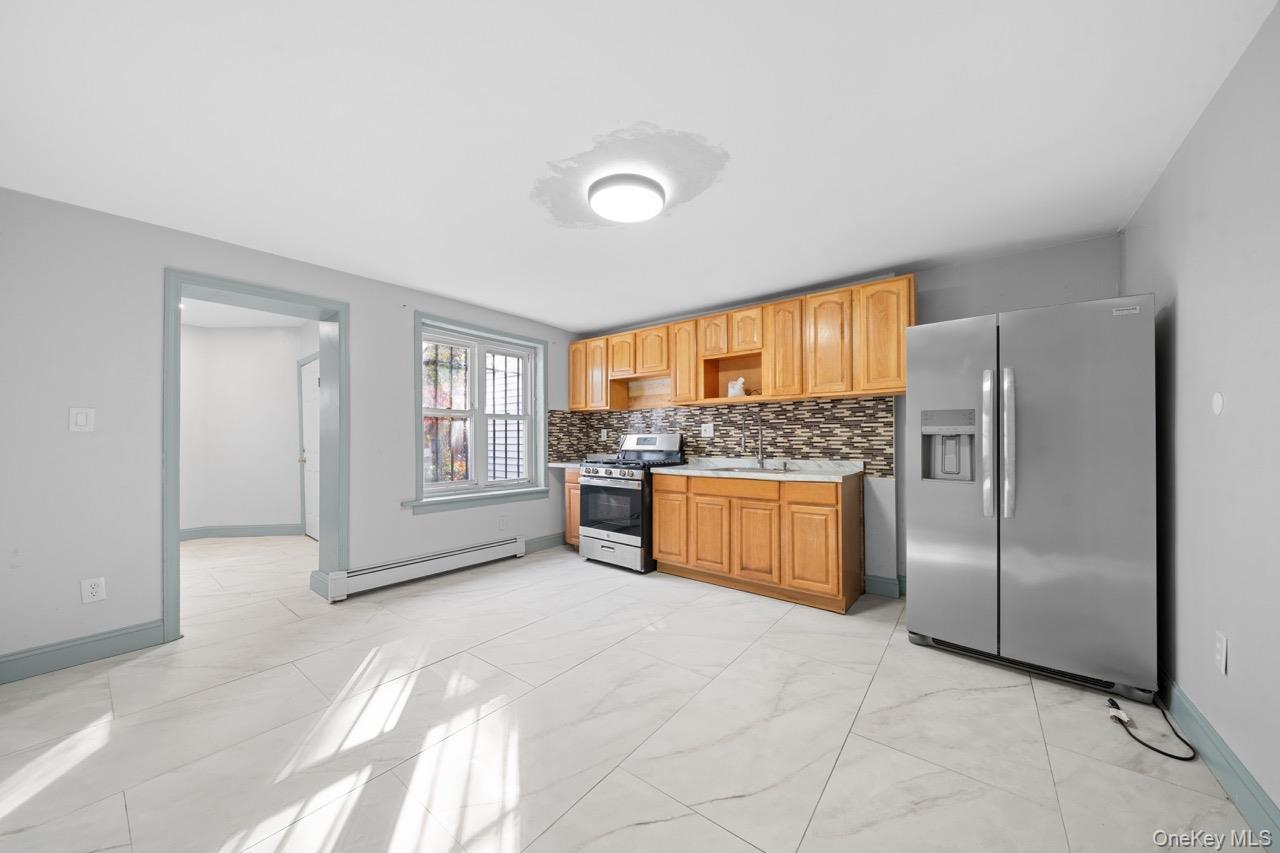 Single Family Hull  Brooklyn, NY 11233, MLS-937651-19