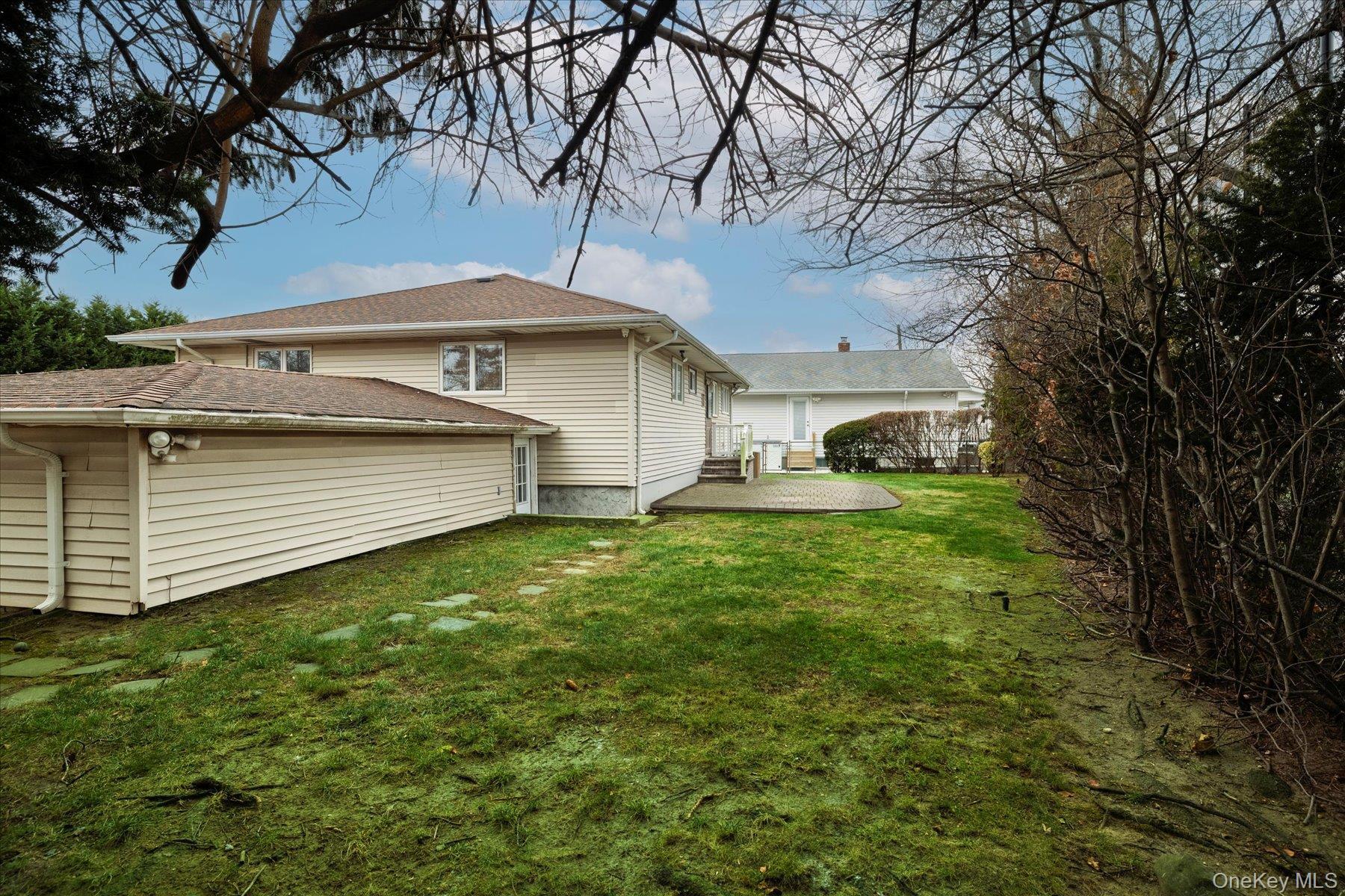 Single Family Thorn Nassau County, NY 11572, MLS-937691-21