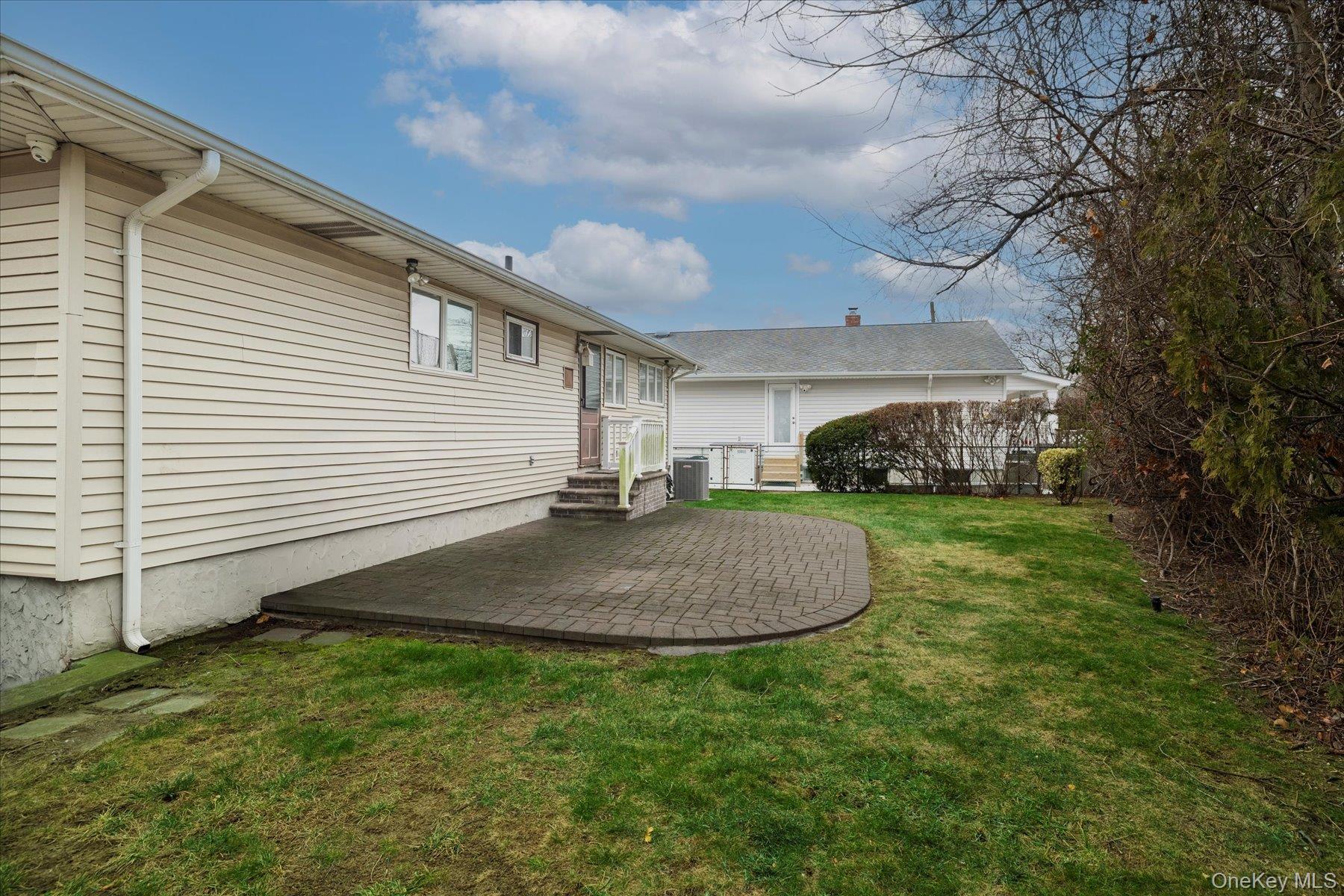 Single Family Thorn Nassau County, NY 11572, MLS-937691-22