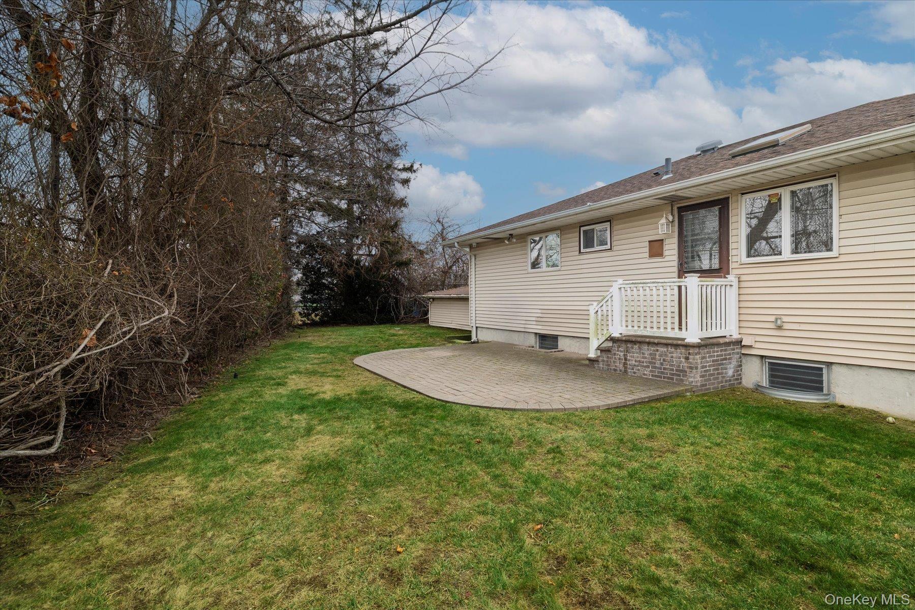 Single Family Thorn  Nassau County, NY 11572, MLS-937691-23