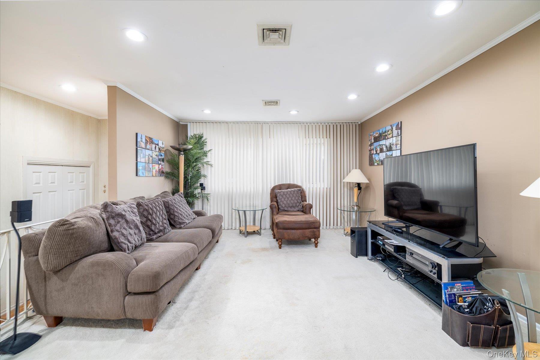 Single Family Thorn Nassau County, NY 11572, MLS-937691-7