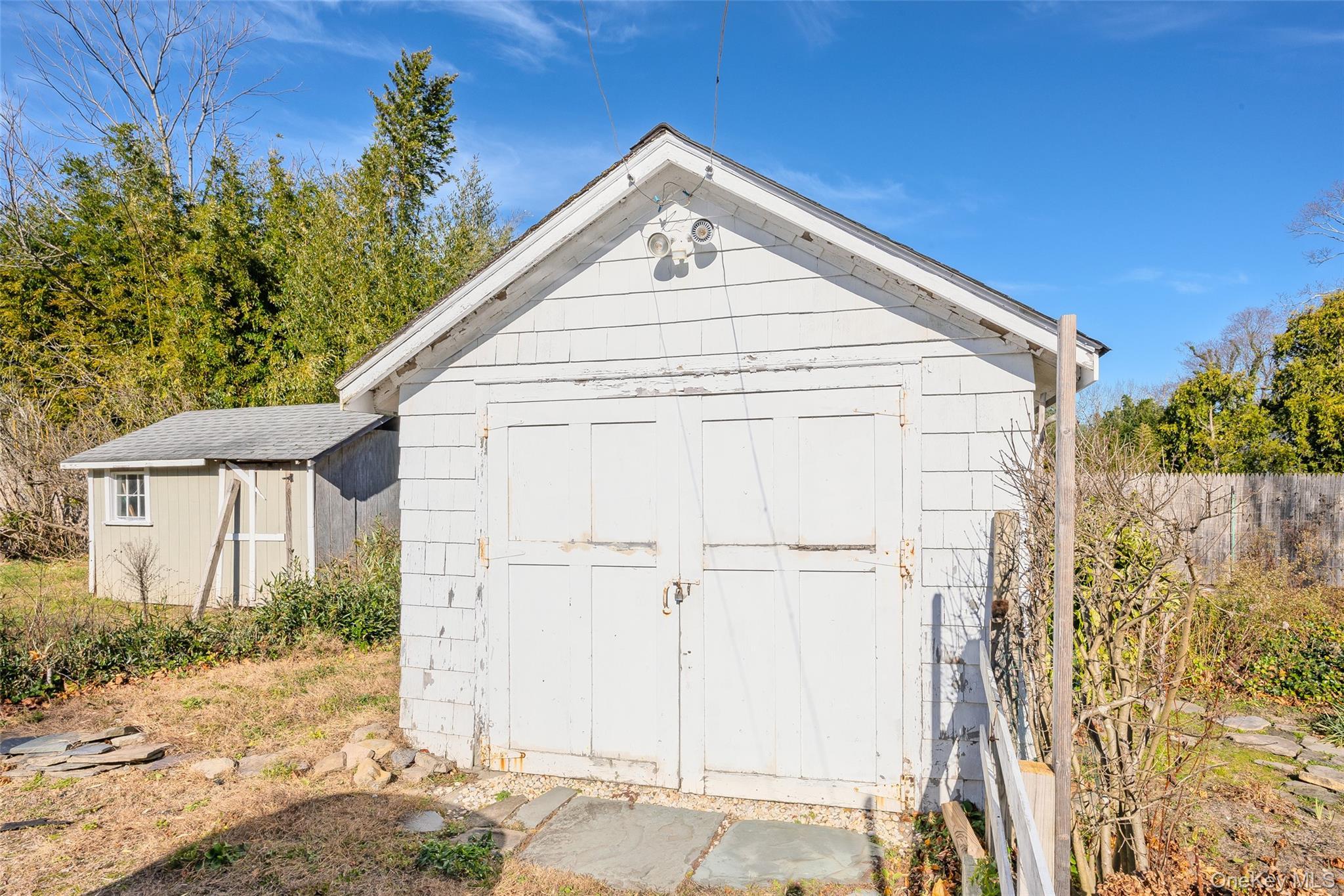 Single Family Middle Suffolk County, NY 11705, MLS-937714-35