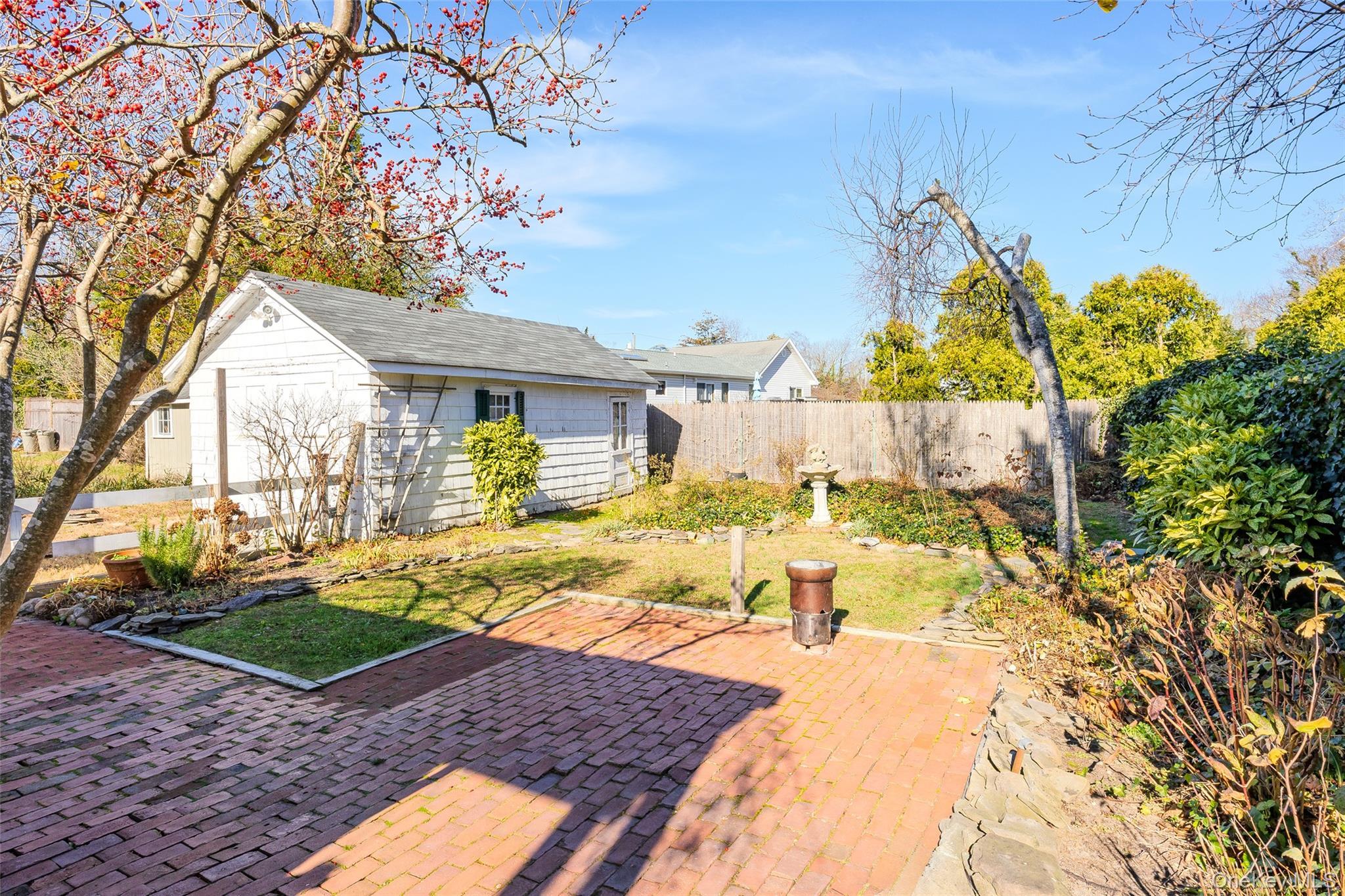 Single Family Middle Suffolk County, NY 11705, MLS-937714-38