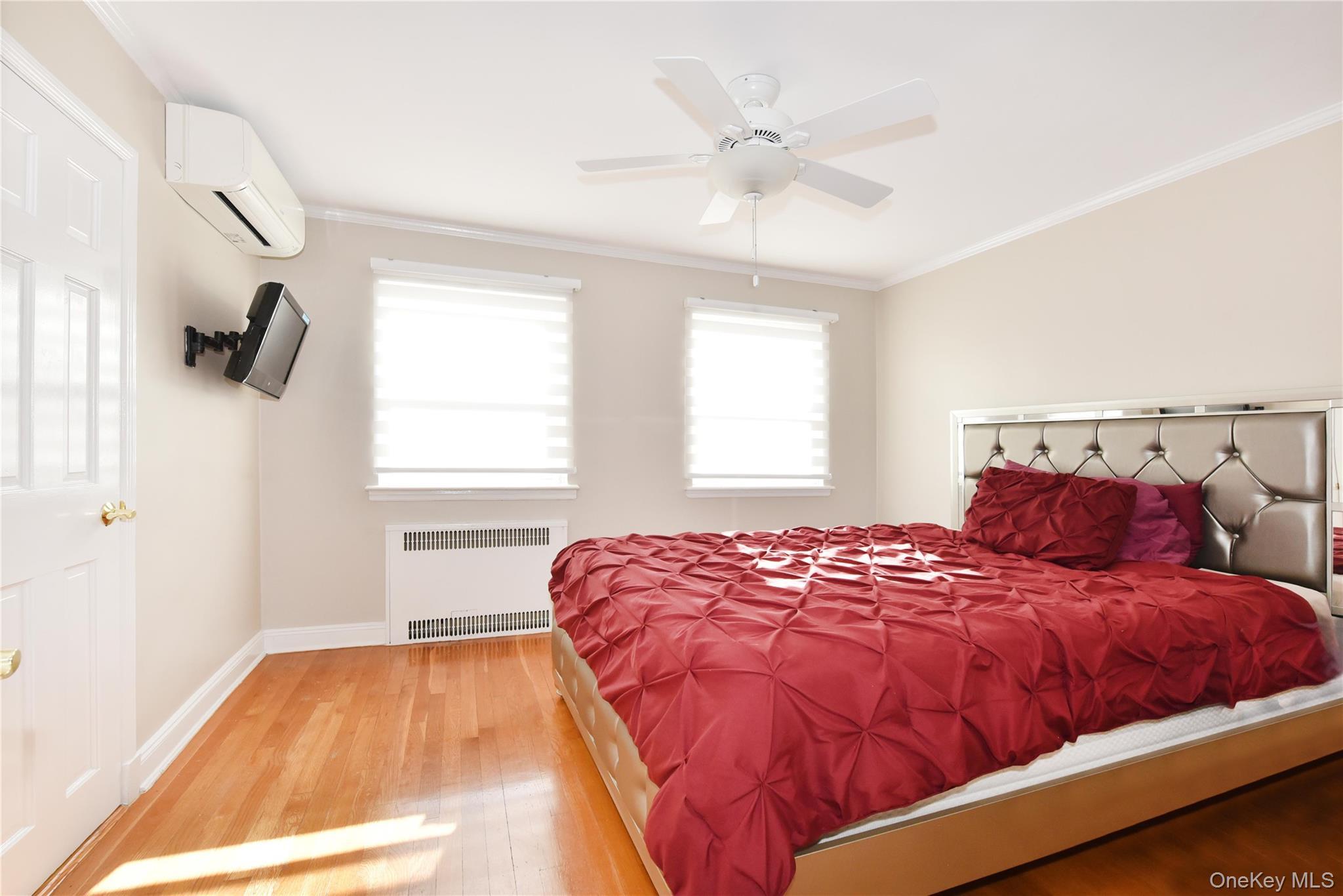 Single Family 212th Queens, NY 11427, MLS-937721-24