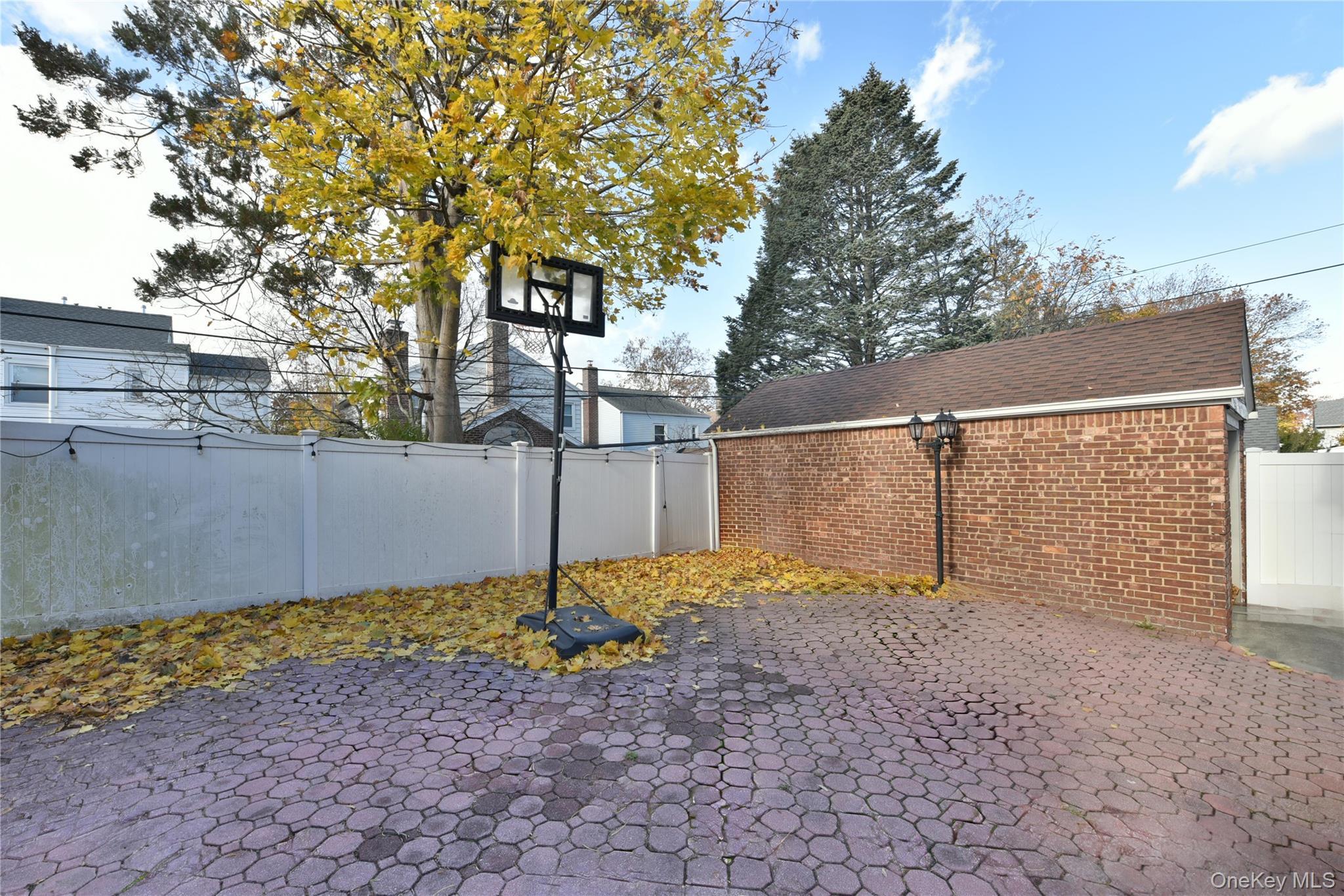 Single Family 212th Queens, NY 11427, MLS-937721-30