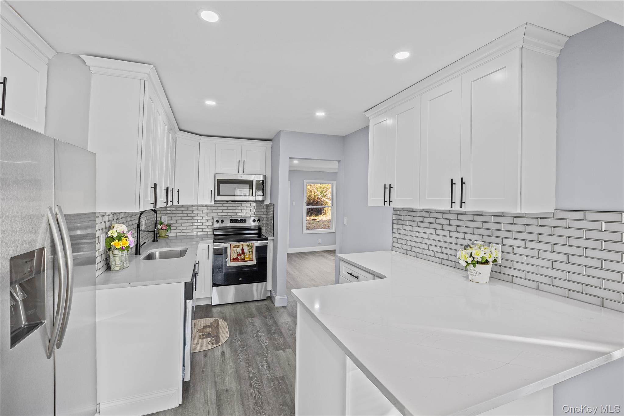 Single Family Somerset Suffolk County, NY 11701, MLS-937723-11