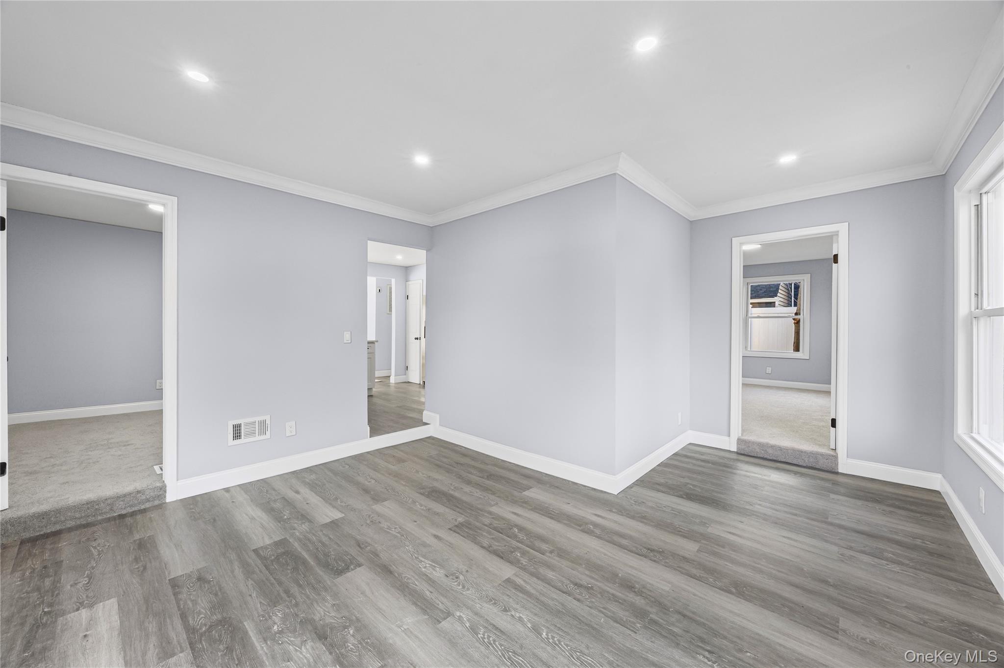 Single Family Somerset Suffolk County, NY 11701, MLS-937723-15