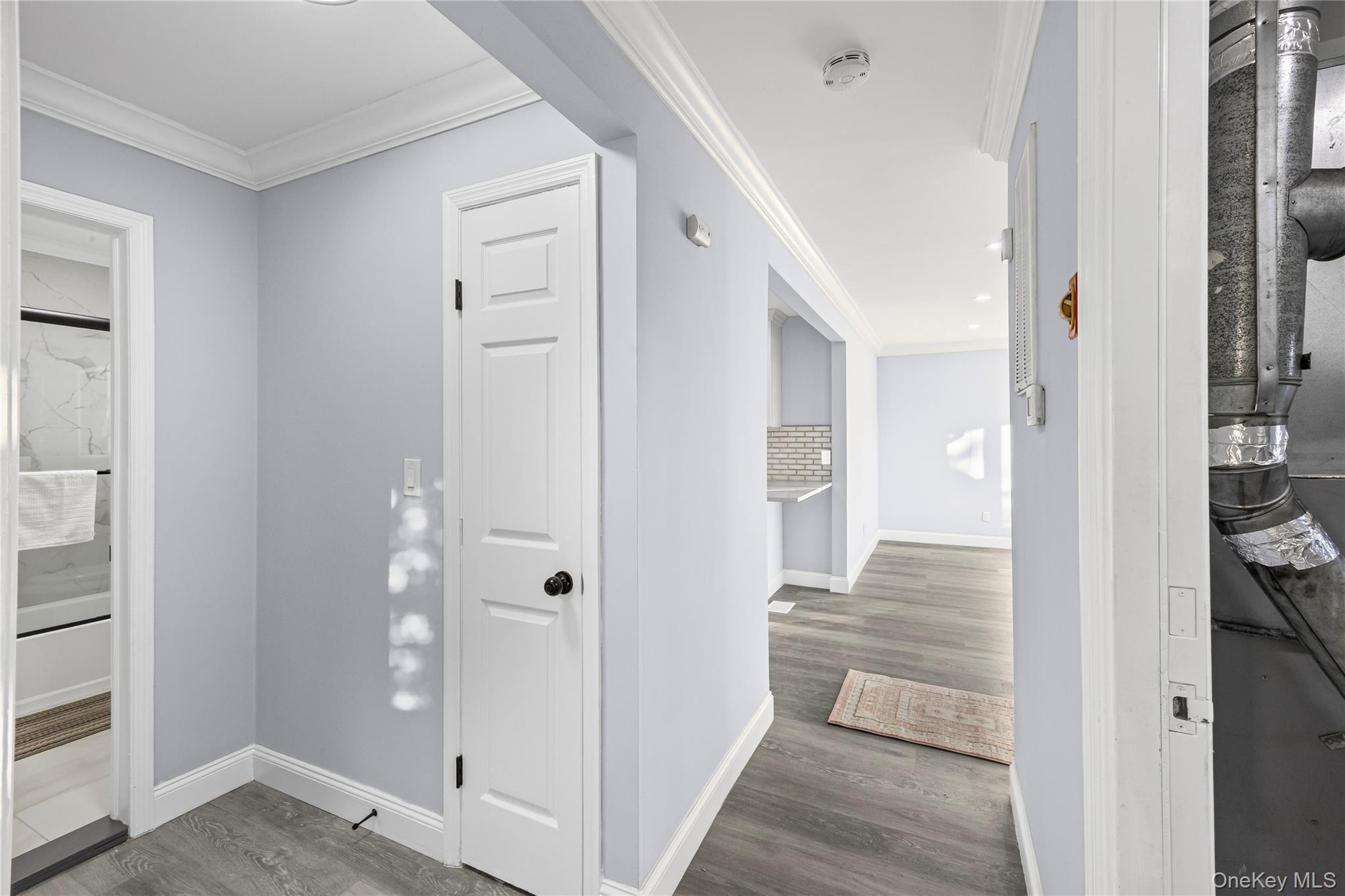 Single Family Somerset Suffolk County, NY 11701, MLS-937723-25