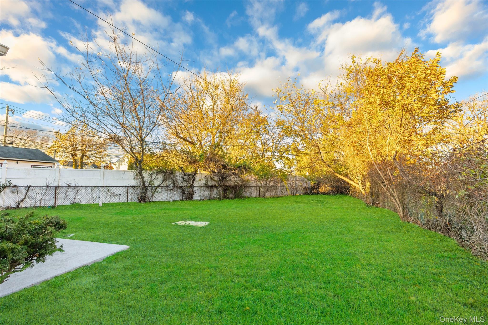 Single Family Somerset Suffolk County, NY 11701, MLS-937723-29