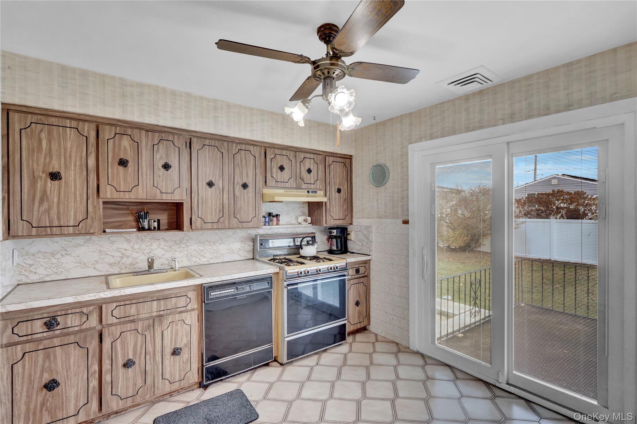 Single Family 24th  Suffolk County, NY 11729, MLS-937724-11