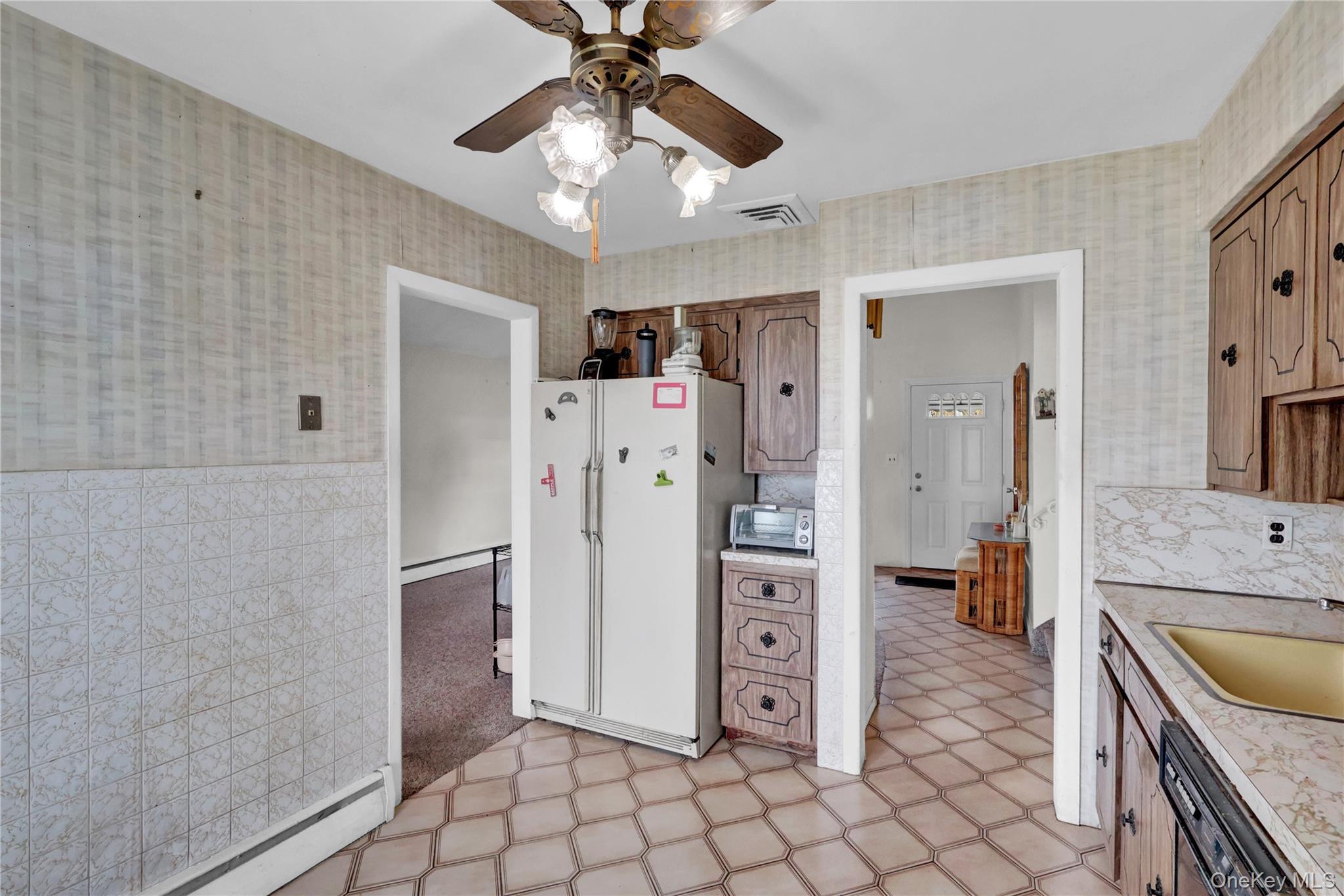 Single Family 24th  Suffolk County, NY 11729, MLS-937724-12