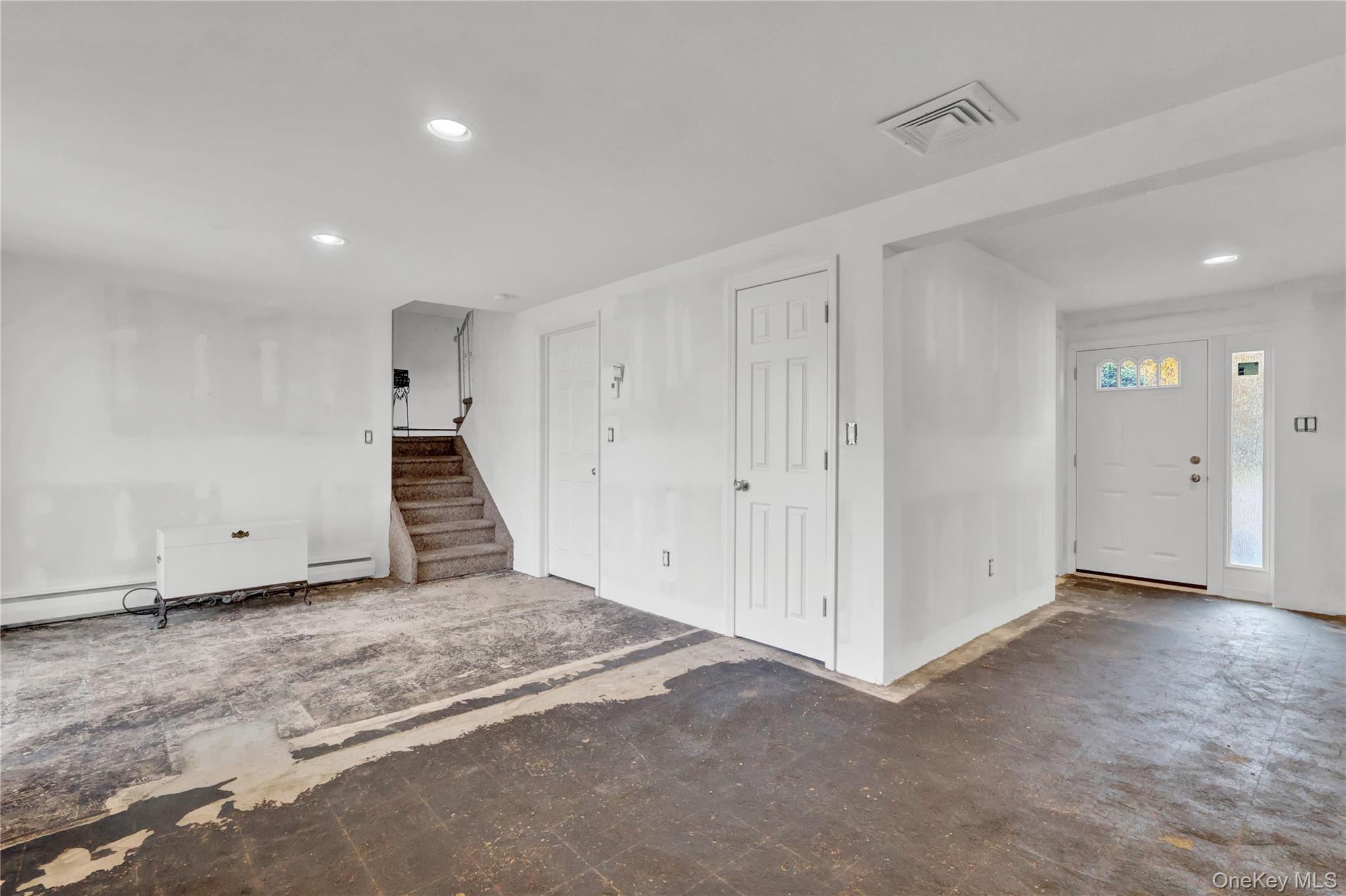 Single Family 24th  Suffolk County, NY 11729, MLS-937724-19