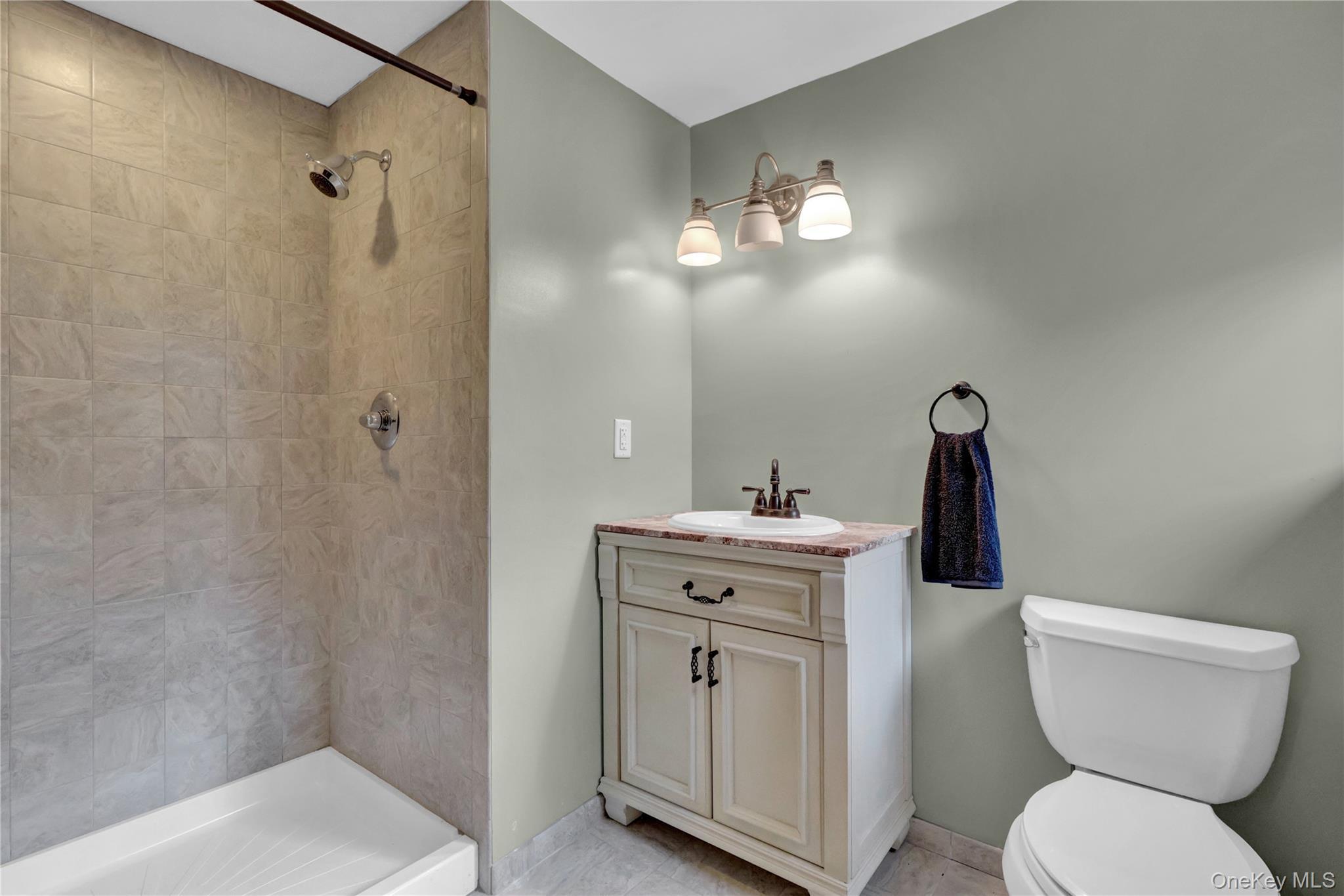 Single Family 24th  Suffolk County, NY 11729, MLS-937724-23