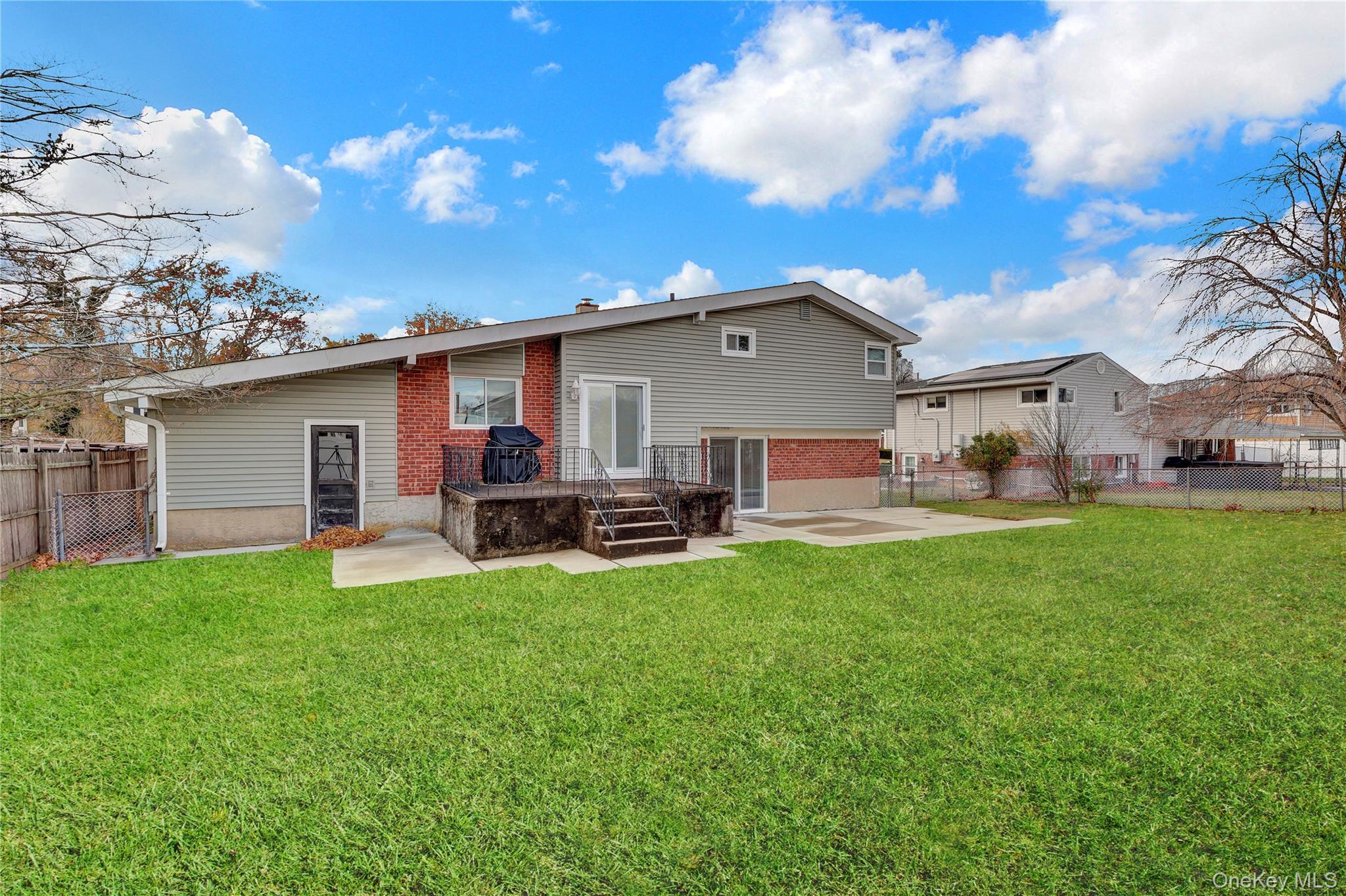 Single Family 24th  Suffolk County, NY 11729, MLS-937724-27