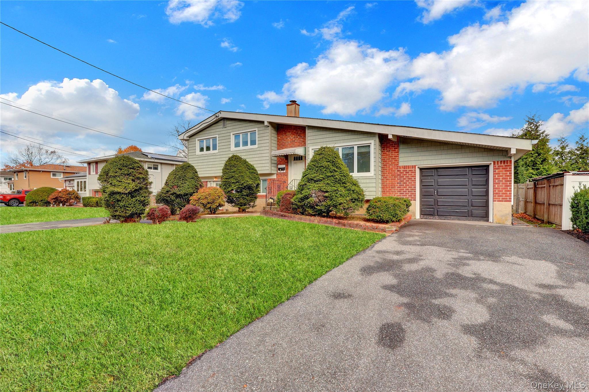 Single Family 24th  Suffolk County, NY 11729, MLS-937724-4