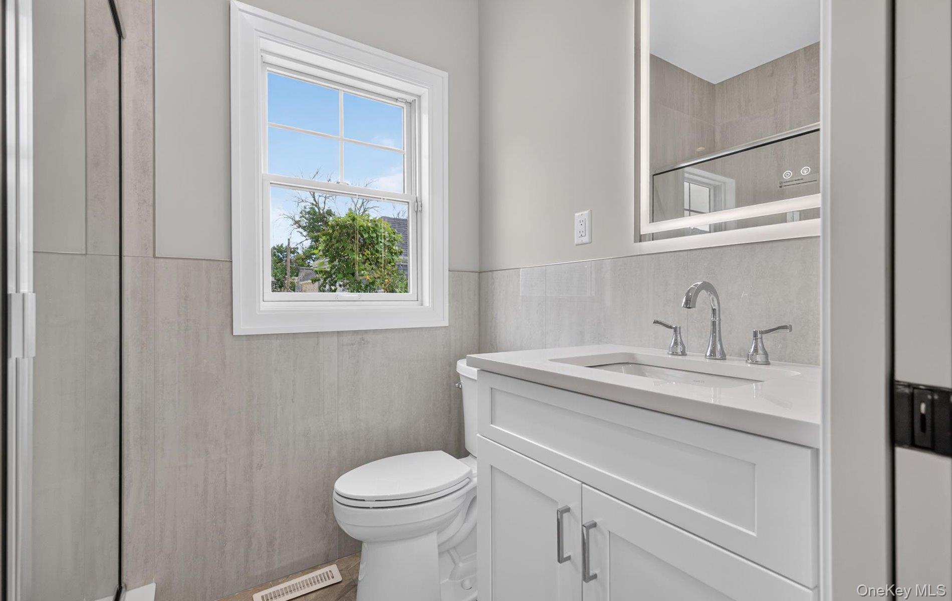 Single Family San Juan Avenue  Nassau County, NY 11507, MLS-937731-16