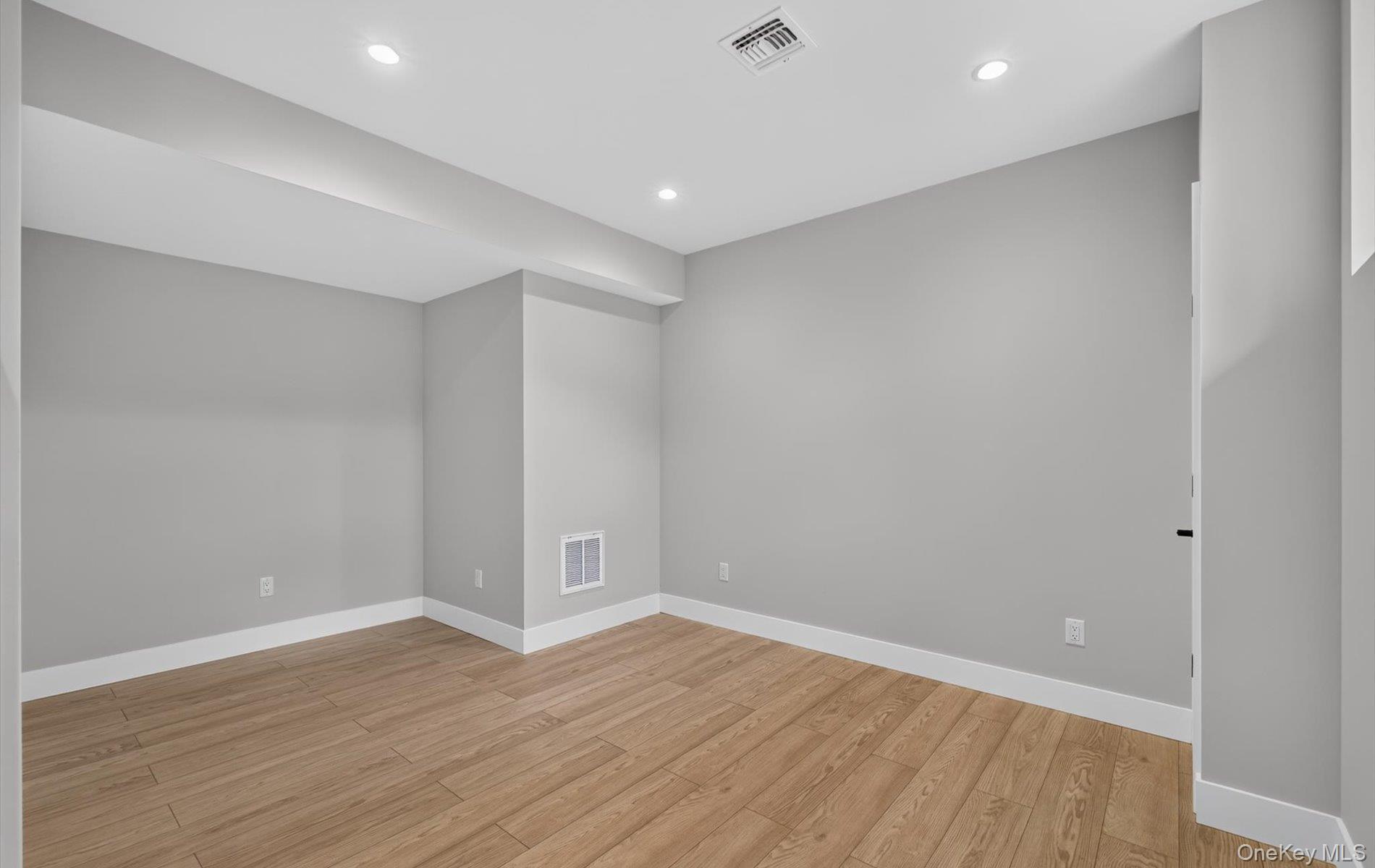 Single Family San Juan Avenue  Nassau County, NY 11507, MLS-937731-38