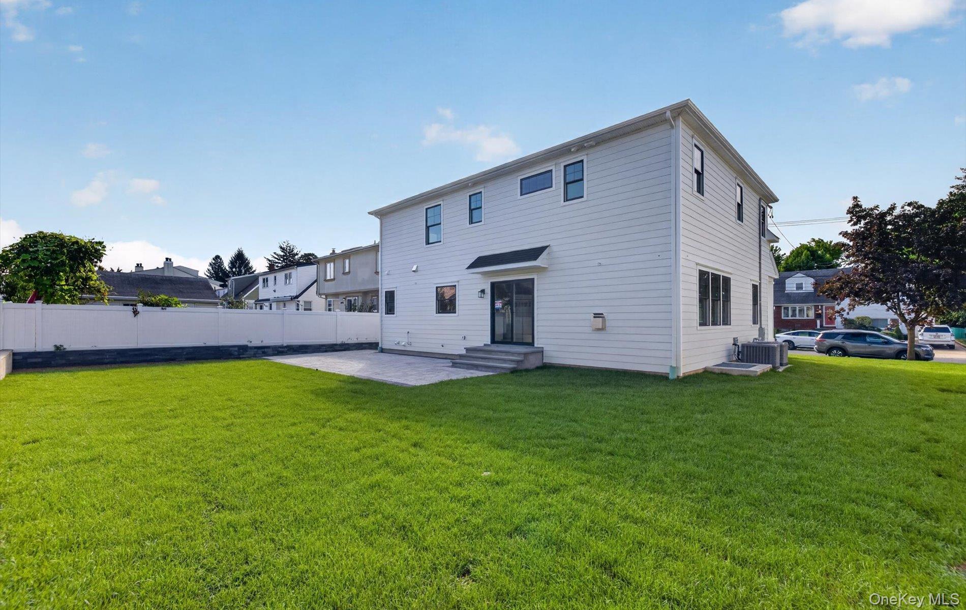 Single Family San Juan Avenue  Nassau County, NY 11507, MLS-937731-40