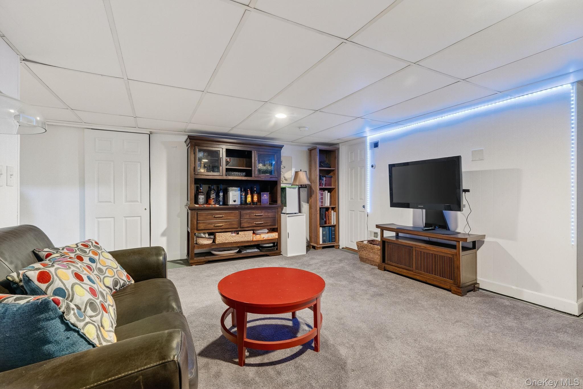 Single Family Closs  Dutchess County, NY 12572, MLS-937748-24