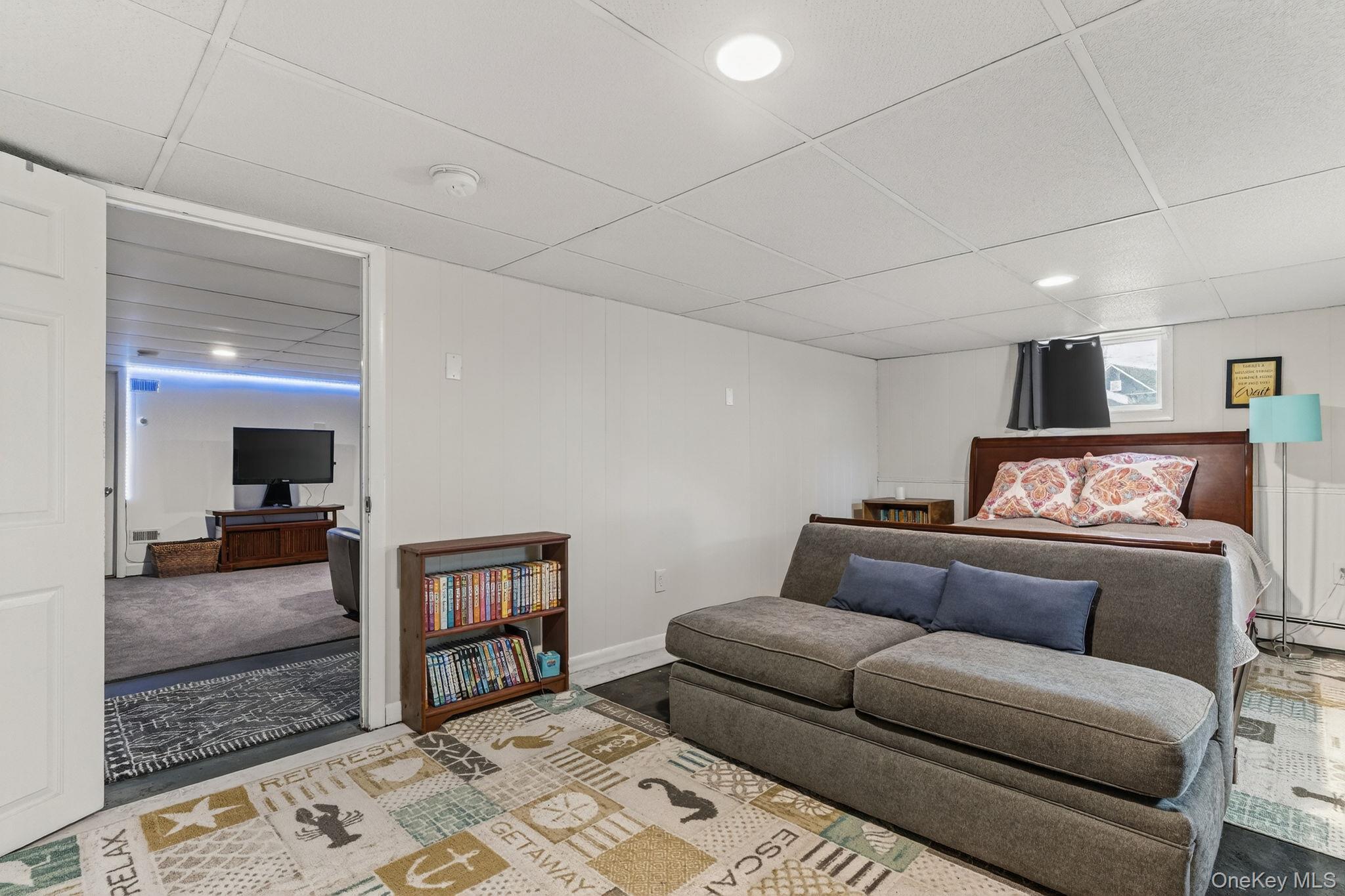 Single Family Closs  Dutchess County, NY 12572, MLS-937748-25