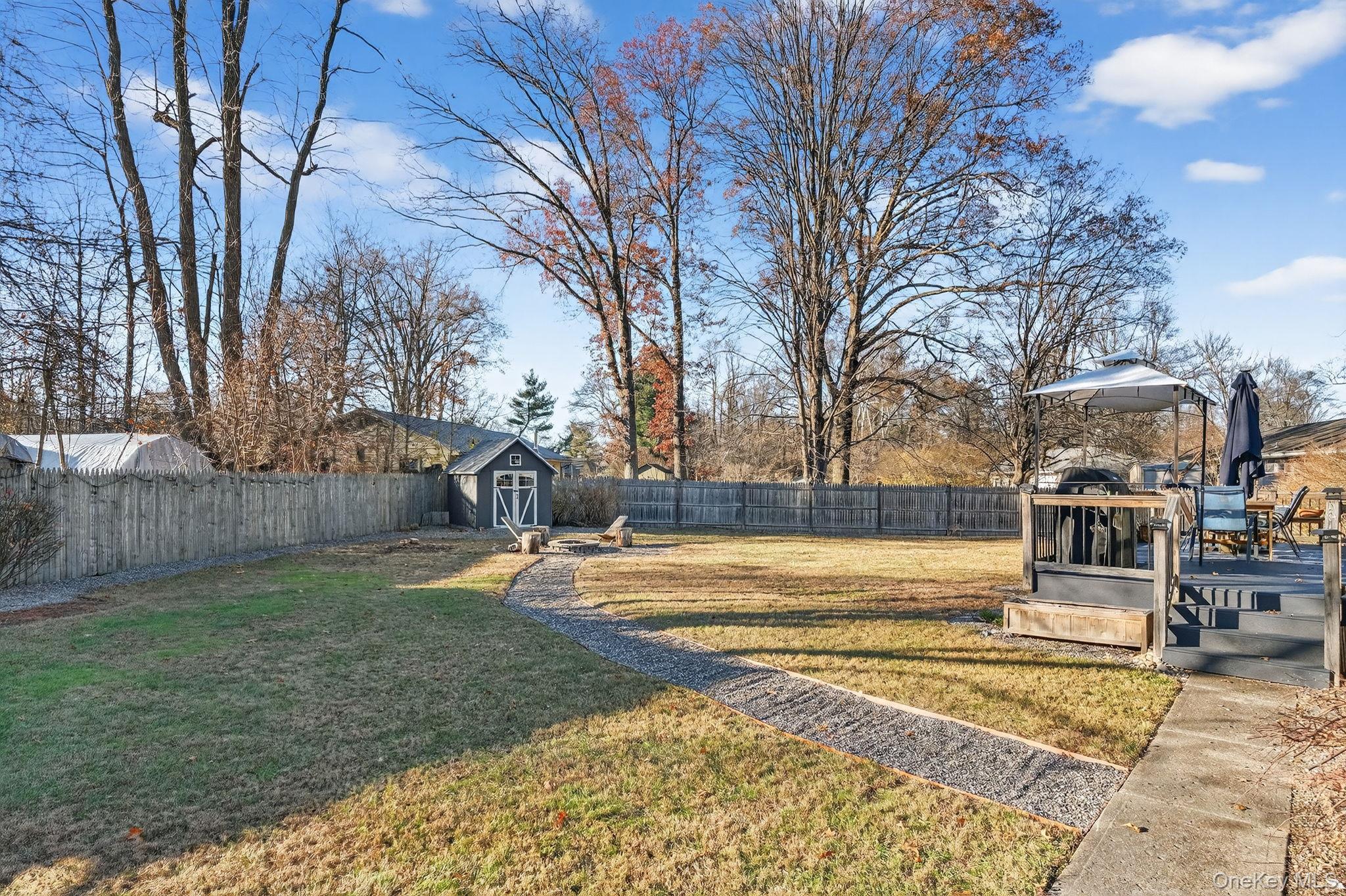 Single Family Closs  Dutchess County, NY 12572, MLS-937748-32