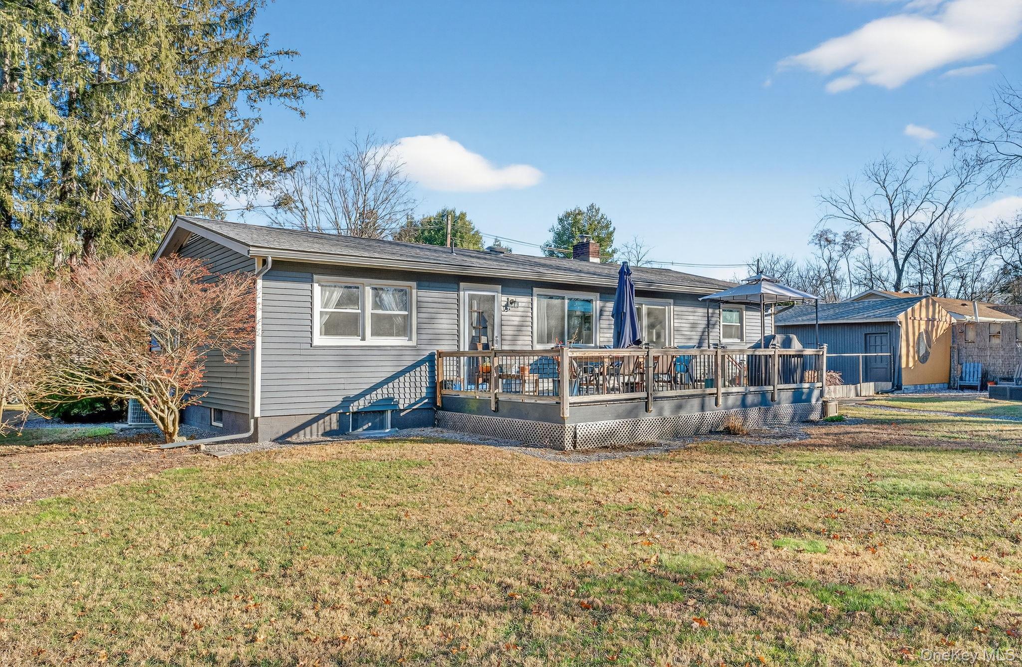 Single Family Closs  Dutchess County, NY 12572, MLS-937748-38