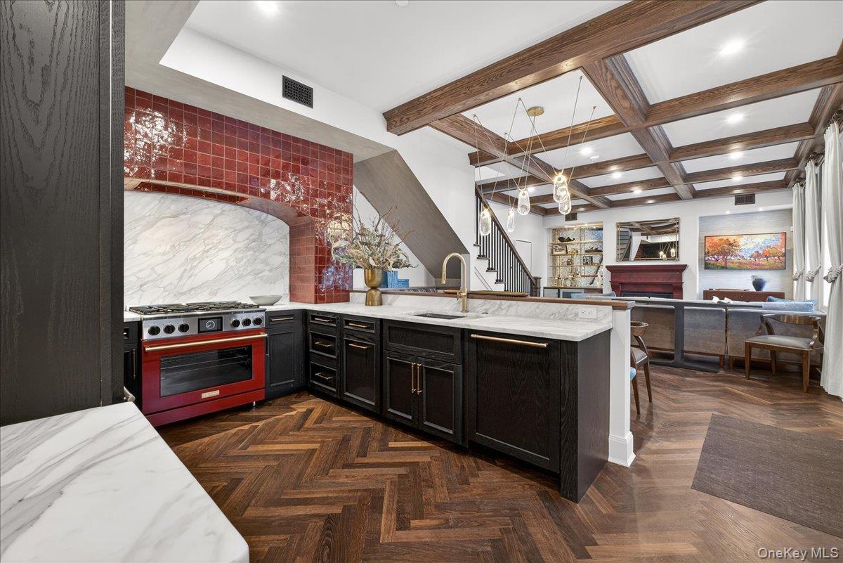 Condo Regent  Out Of Area, NY 12866, MLS-937773-7