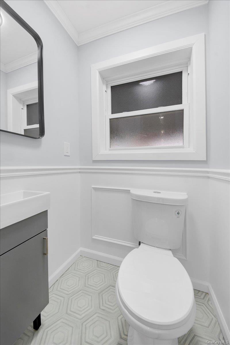 Single Family Stickney  Bronx, NY 10469, MLS-937822-16