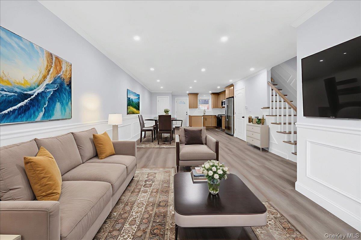 Single Family Stickney  Bronx, NY 10469, MLS-937822-27