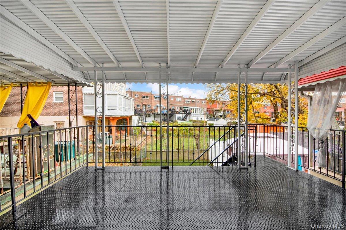 Single Family Stickney  Bronx, NY 10469, MLS-937822-34