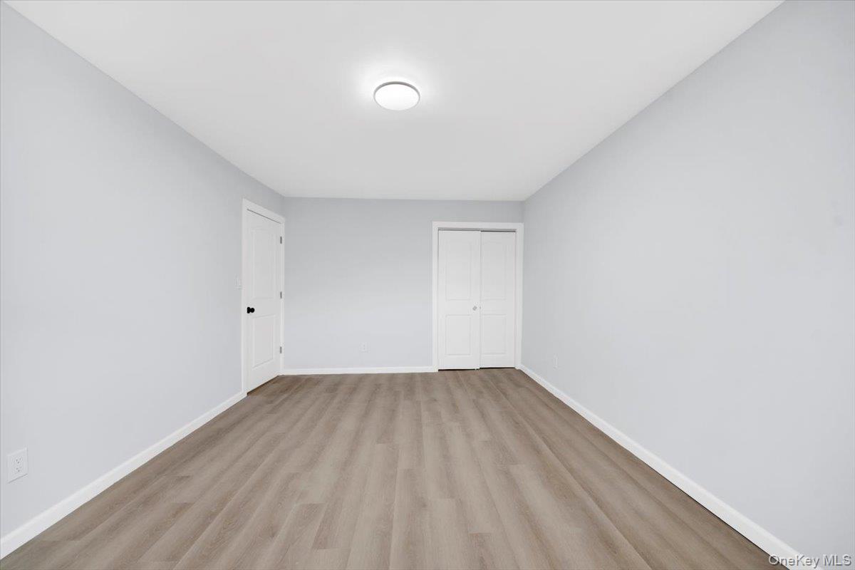 Single Family Stickney  Bronx, NY 10469, MLS-937822-5