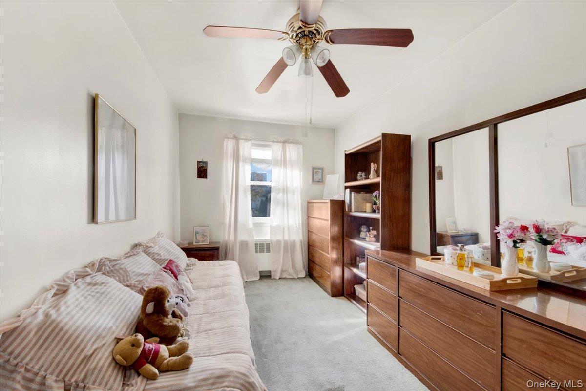 Single Family Crosby  Bronx, NY 10461, MLS-937826-20