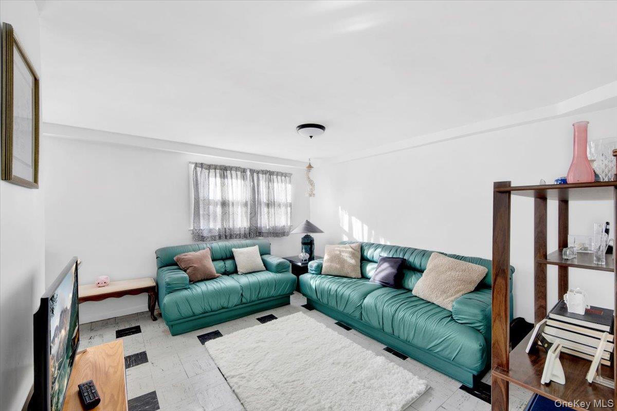 Single Family Crosby  Bronx, NY 10461, MLS-937826-27