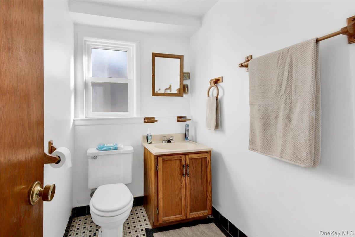 Single Family Crosby  Bronx, NY 10461, MLS-937826-29