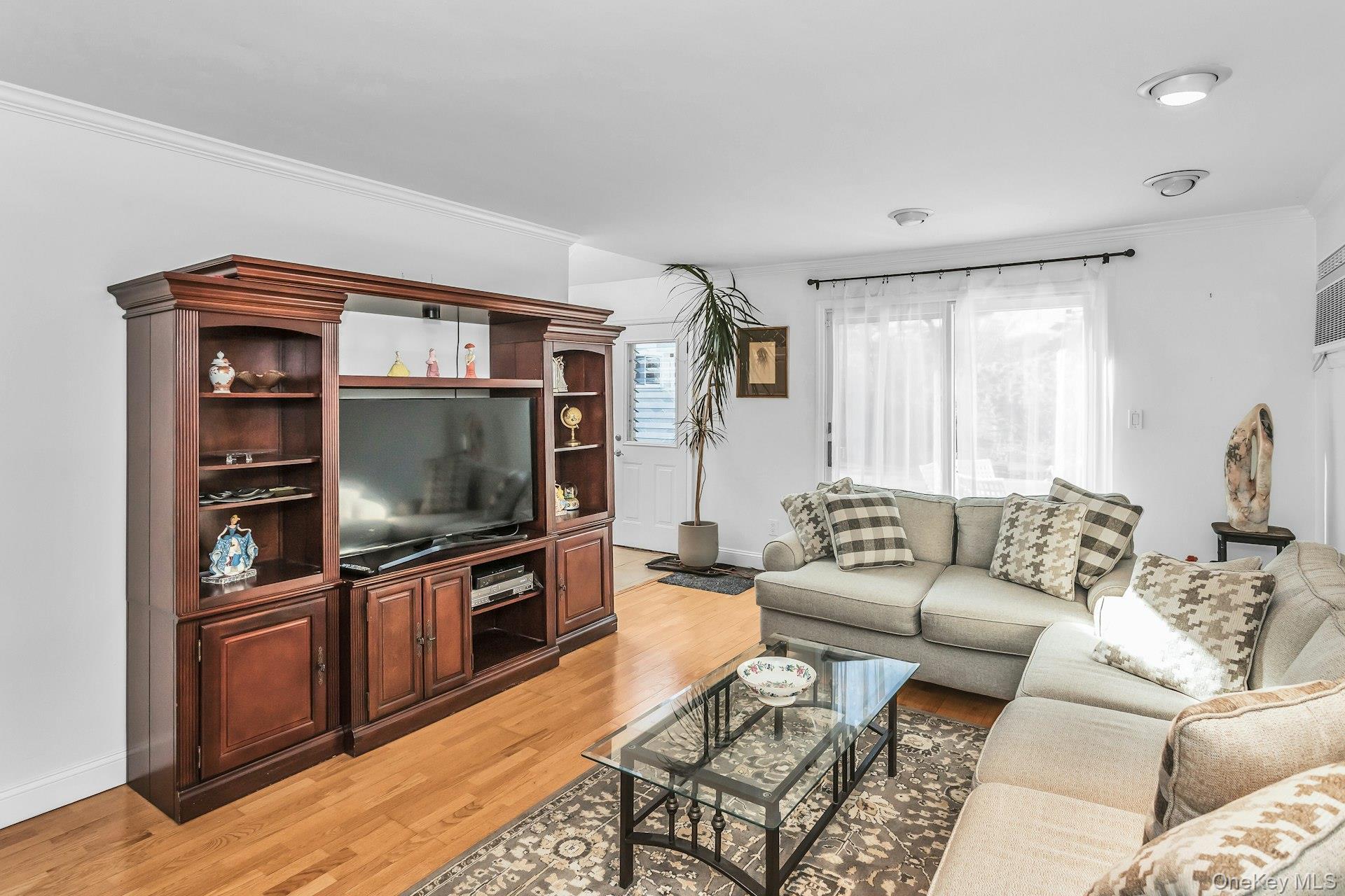 Single Family Verleye  Suffolk County, NY 11731, MLS-937830-15