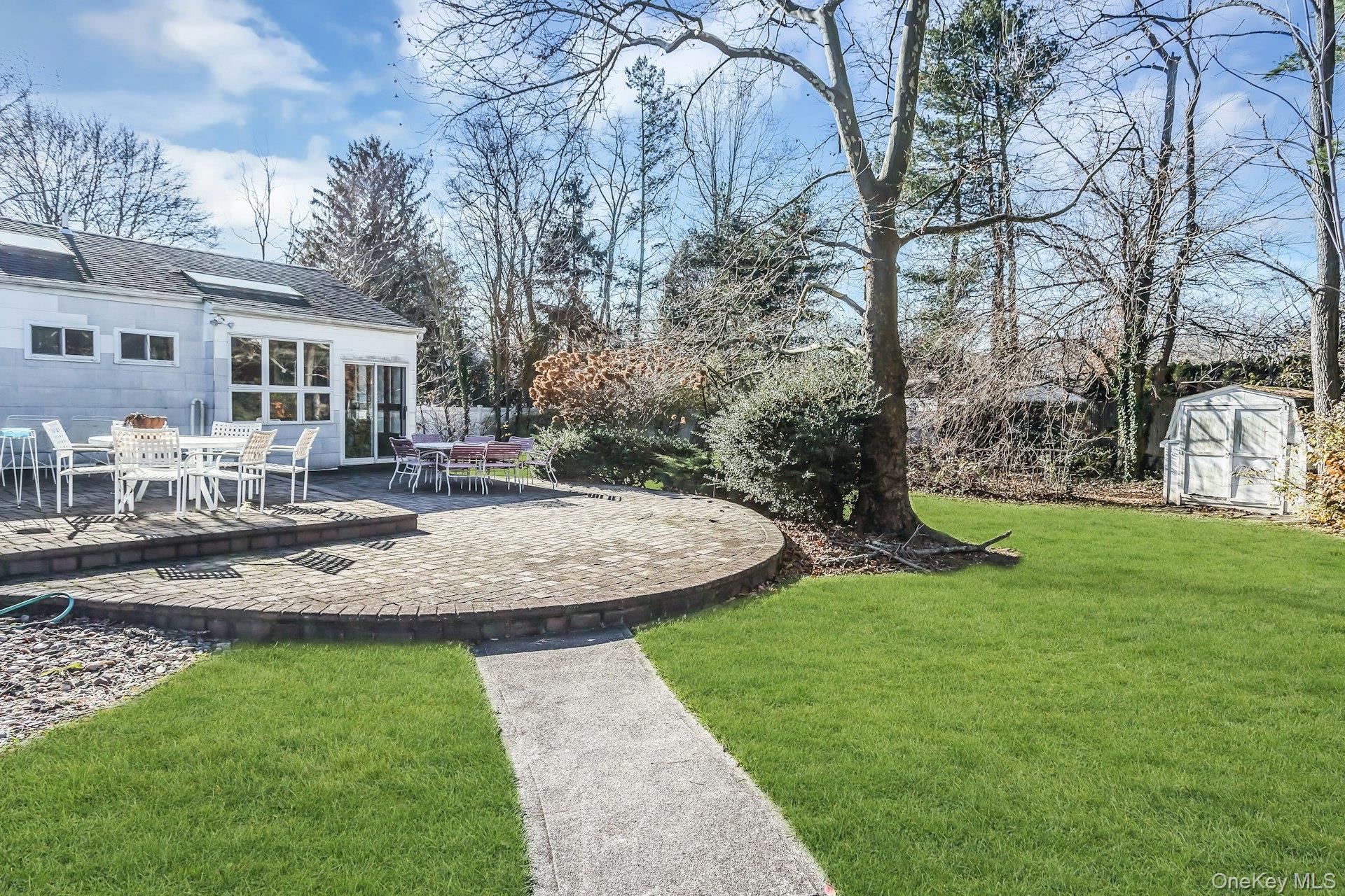 Single Family Verleye  Suffolk County, NY 11731, MLS-937830-26