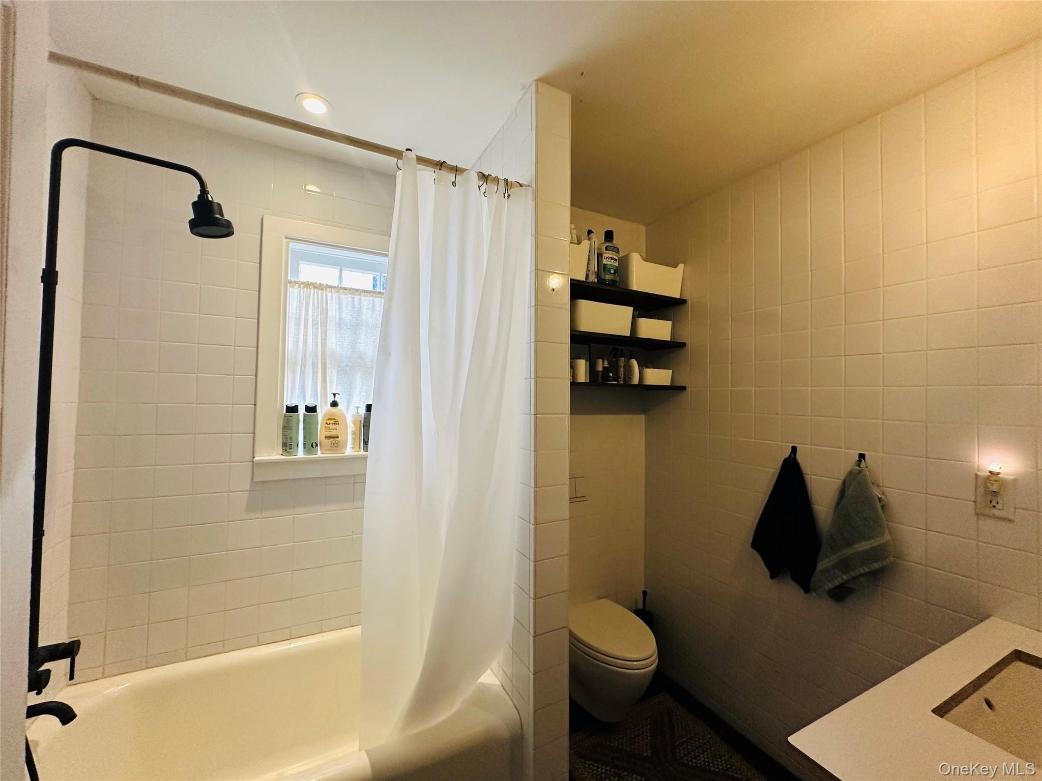 Single Family Grand  Orange County, NY 12550, MLS-937831-37