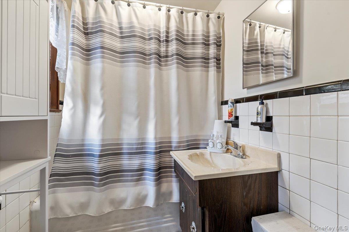 Single Family 9th Suffolk County, NY 11746, MLS-937840-12