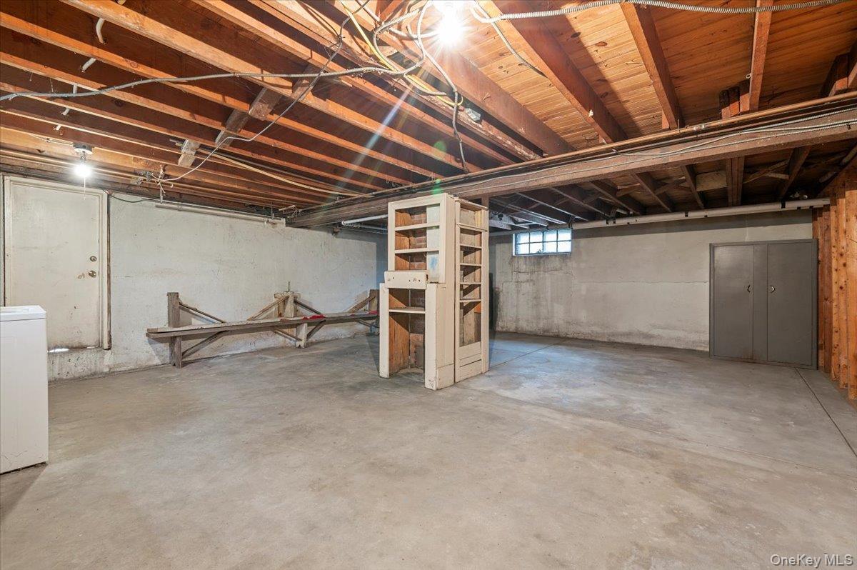 Single Family 9th Suffolk County, NY 11746, MLS-937840-17