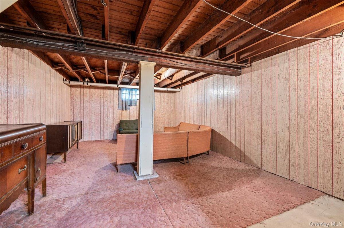 Single Family 9th Suffolk County, NY 11746, MLS-937840-18