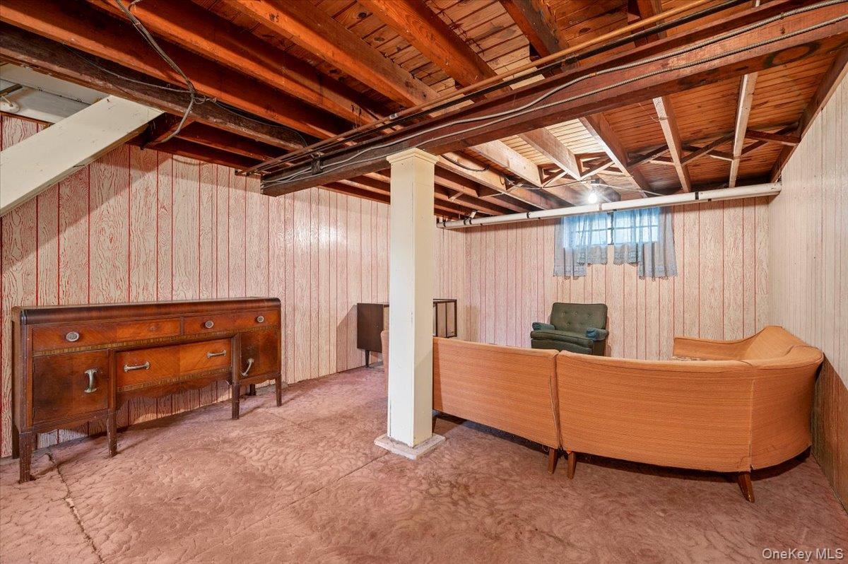 Single Family 9th Suffolk County, NY 11746, MLS-937840-20