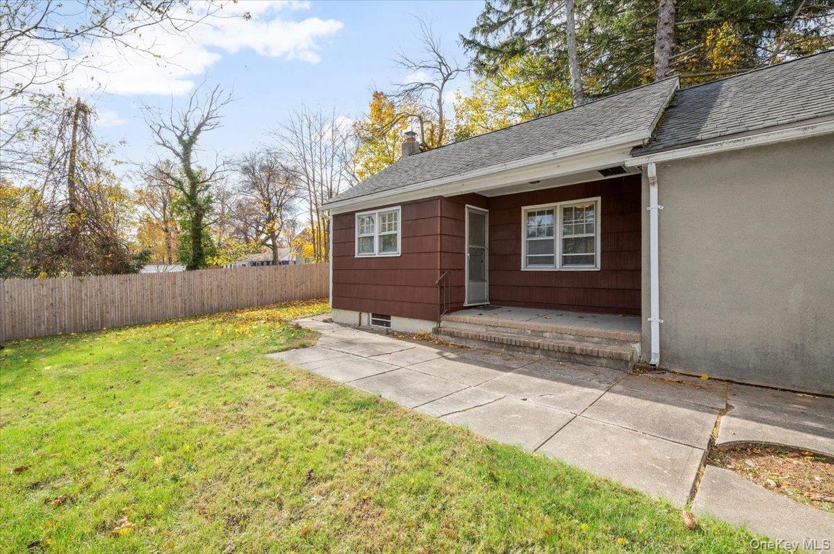 Single Family 9th Suffolk County, NY 11746, MLS-937840-27