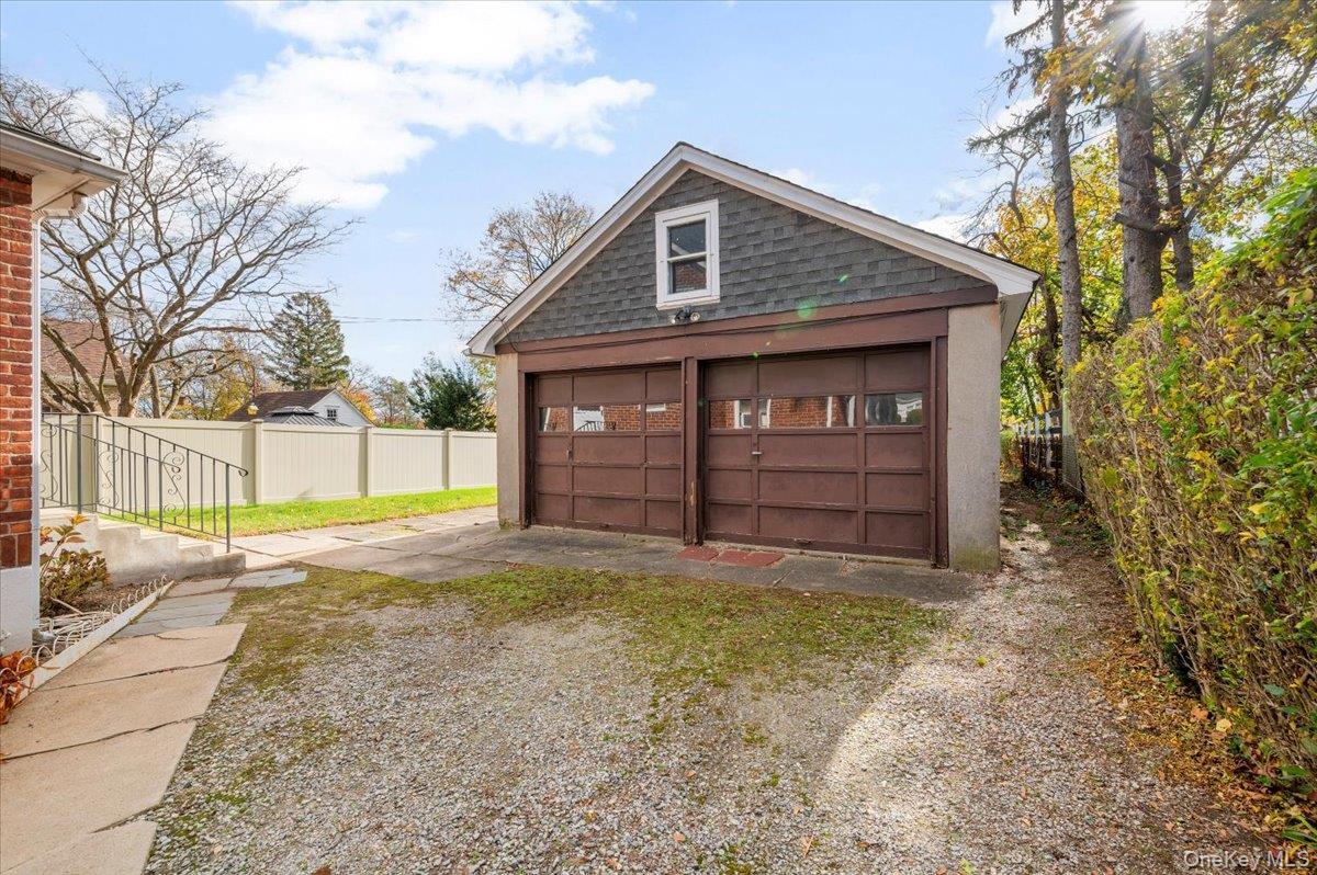 Single Family 9th Suffolk County, NY 11746, MLS-937840-30